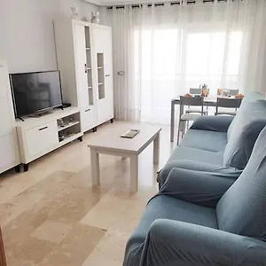 apartamento-renovado-en-el-centro-de-benalmadena.hotelsinnerja.org/